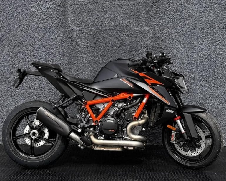 autoindia.life ktm-1390-super front