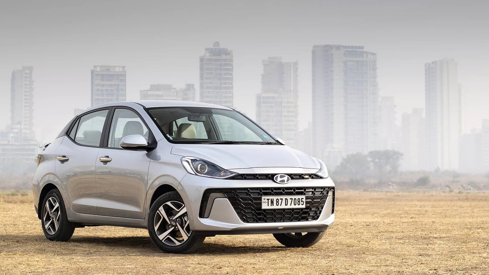 Hyundai Aura Front