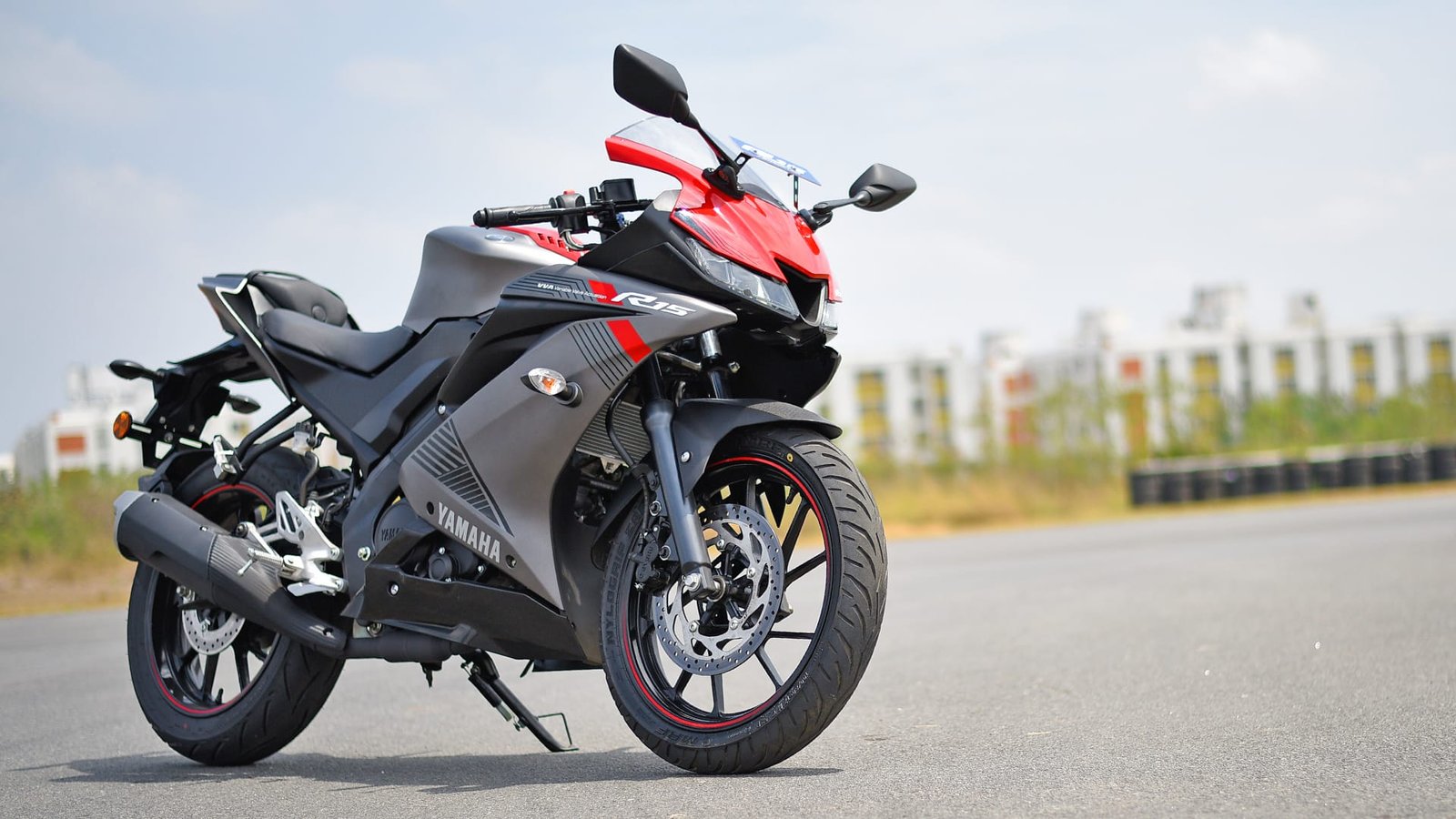 Yamaha_r15_v3 Front