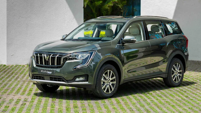 mahindra-xuv700 Auto