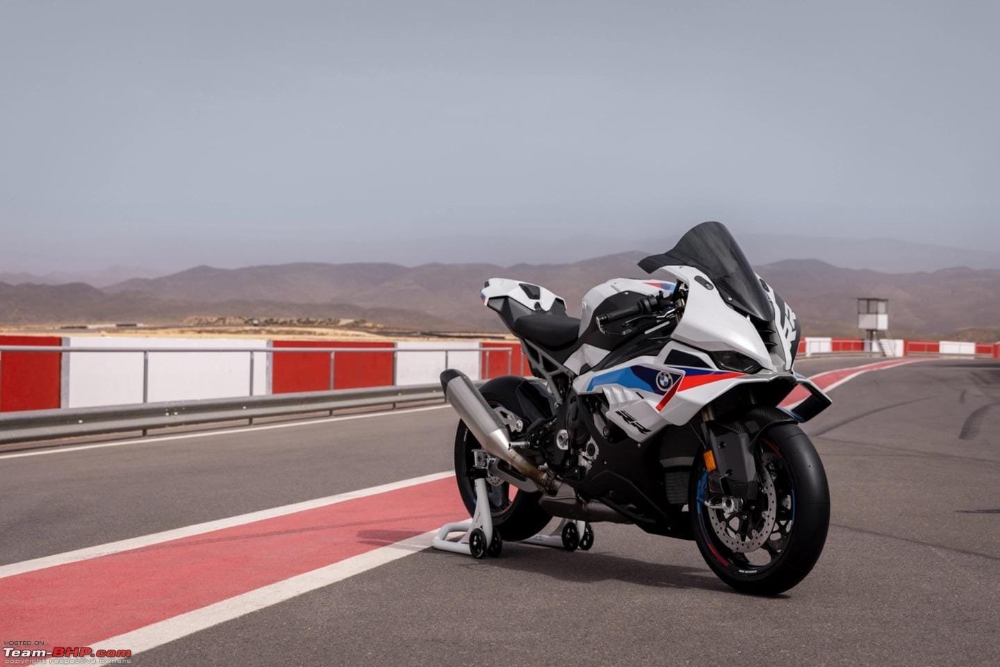 BMW s1000rr-2025 Side Left Autoindia.life