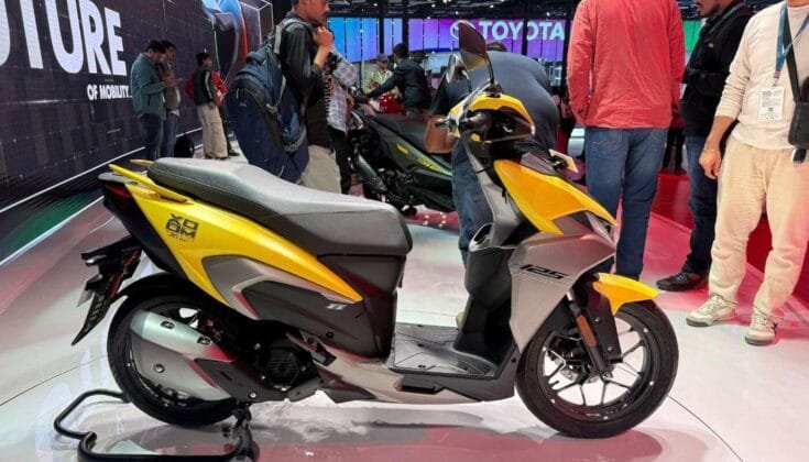 Hero Xoom 125 Side