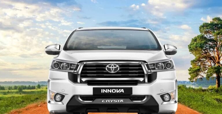 Innova Crysta Front
