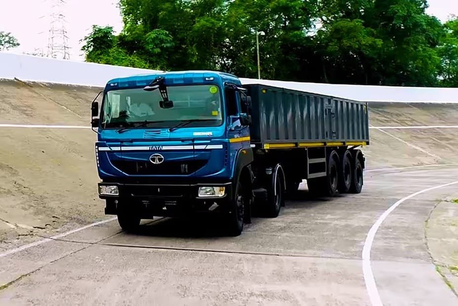 Tata Signa 4623.S Front Autoindia.life