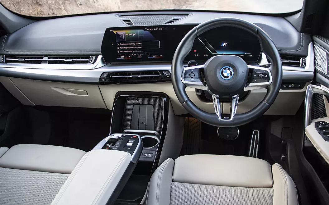 BMW iX1 LWB