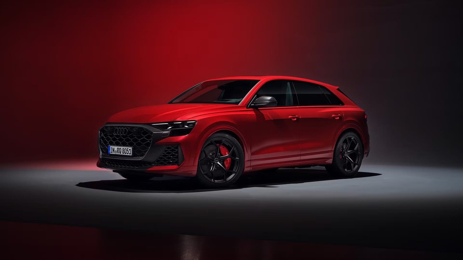 Audi RS Q8 Side Front autoindia.life