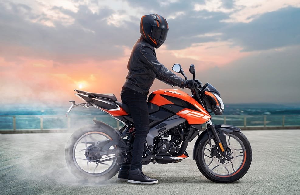 Bajaj Pulsar NS 125 Front Side autoindia.life