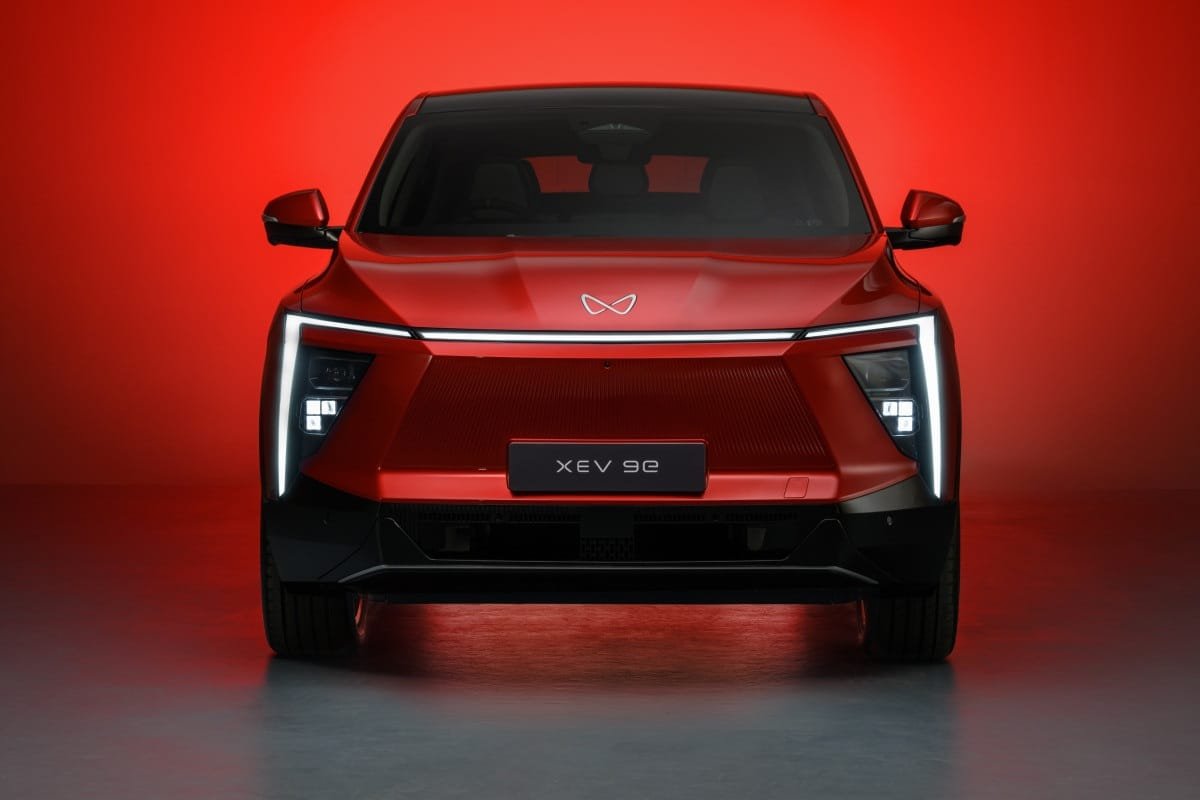 Mahindra XEV 9e Front Side Autoindia.life