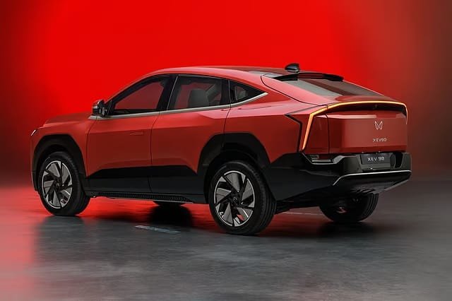 Mahindra XEV 9e Rear Side Autoindia.life
