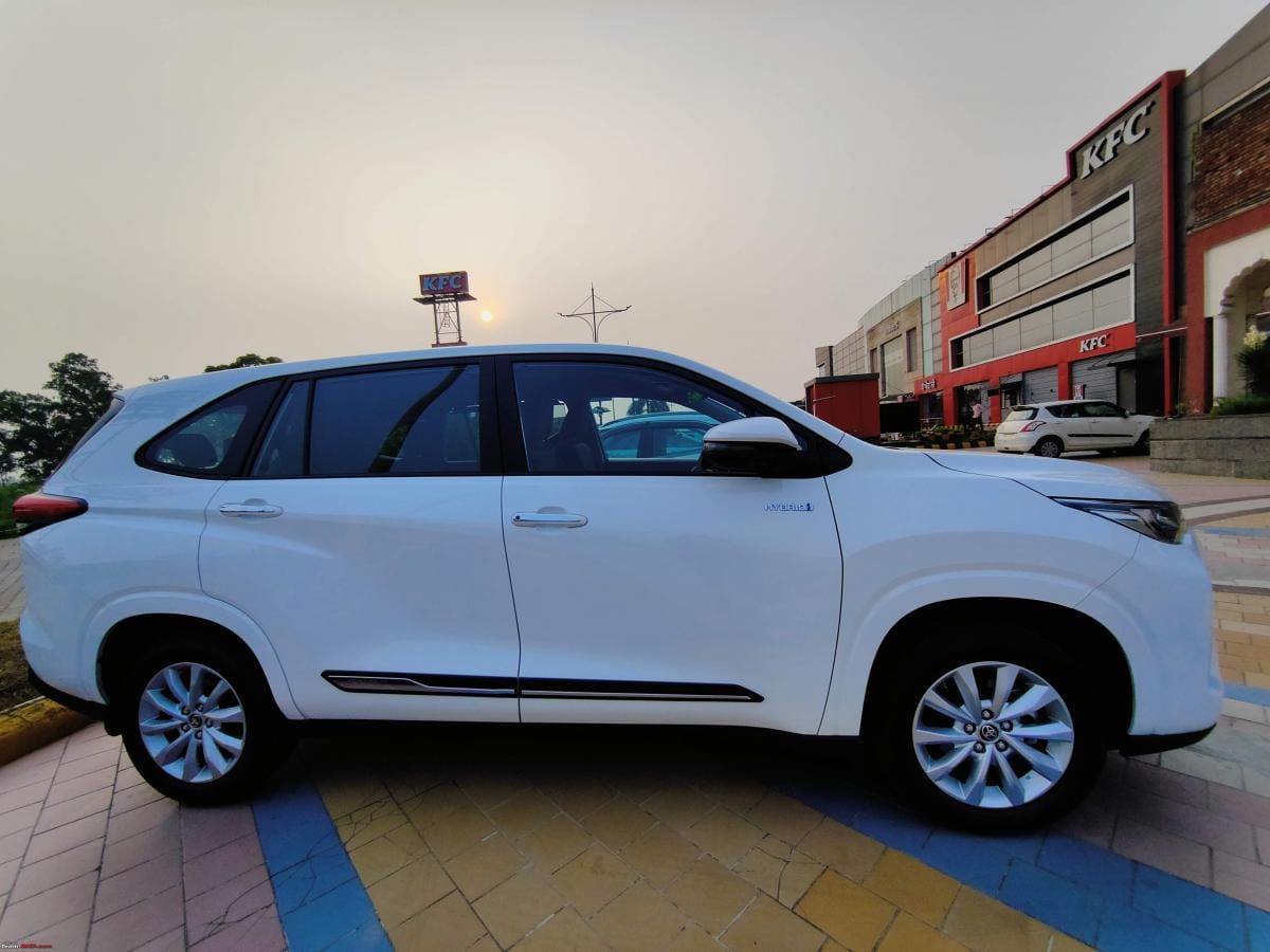 Toyota Innova Hycross Hybrid: Real-World Mileage Insights